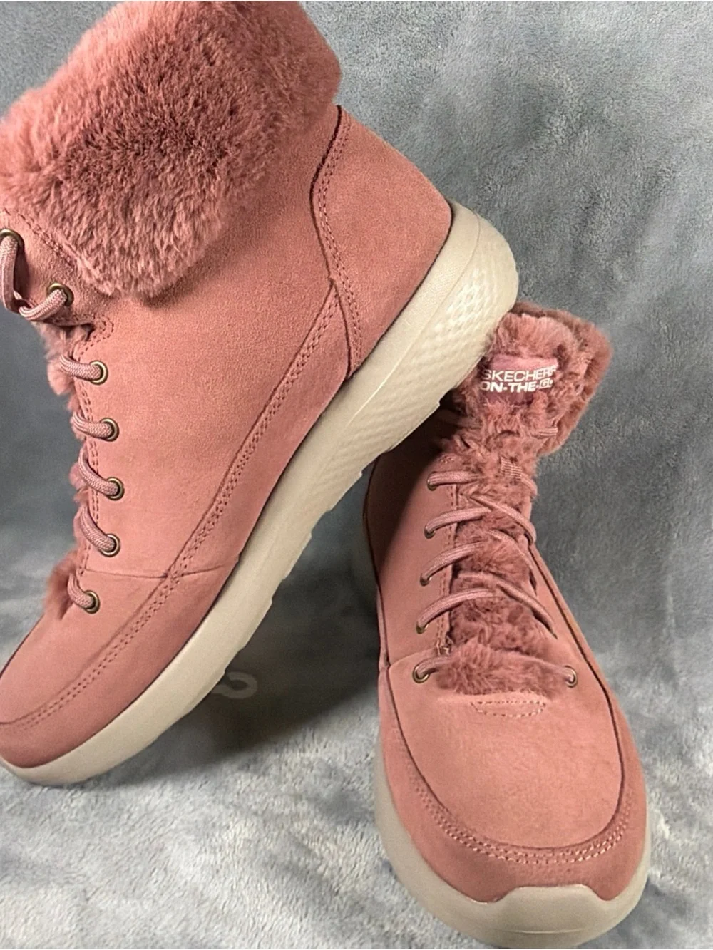 Skechers mauve lace-up faux-fur winter boots